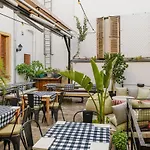 فندق Djumba & Cafe نيقوسيا