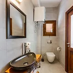 Hotell Djumba & Cafe 3*