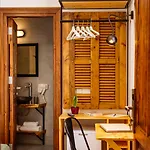 Djumba & Cafe Hotell