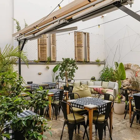 Djumba & Cafe فندق نيقوسيا
