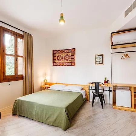 Djumba & Cafe Hotel