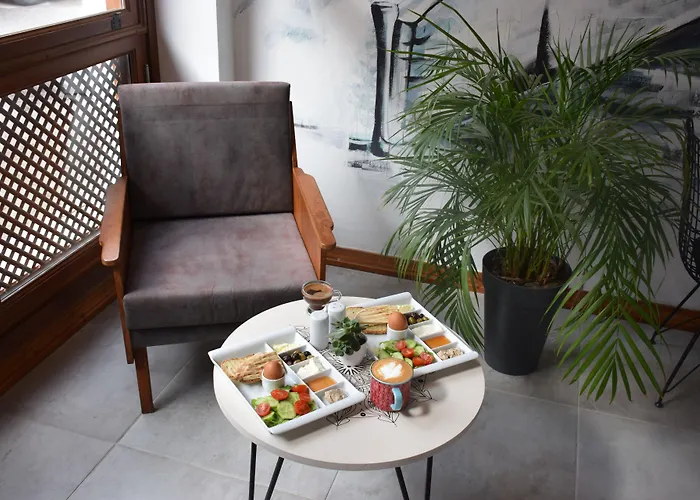 Готель Djumba & Cafe