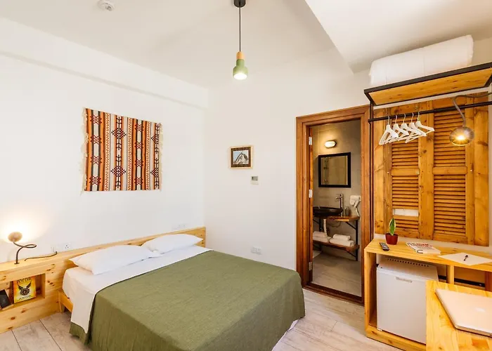 酒店 Djumba & Cafe 3*