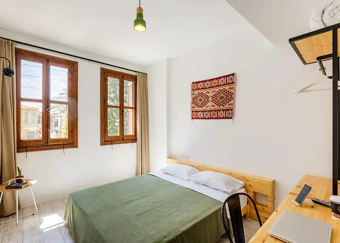 Djumba & Cafe Готель Нікосія